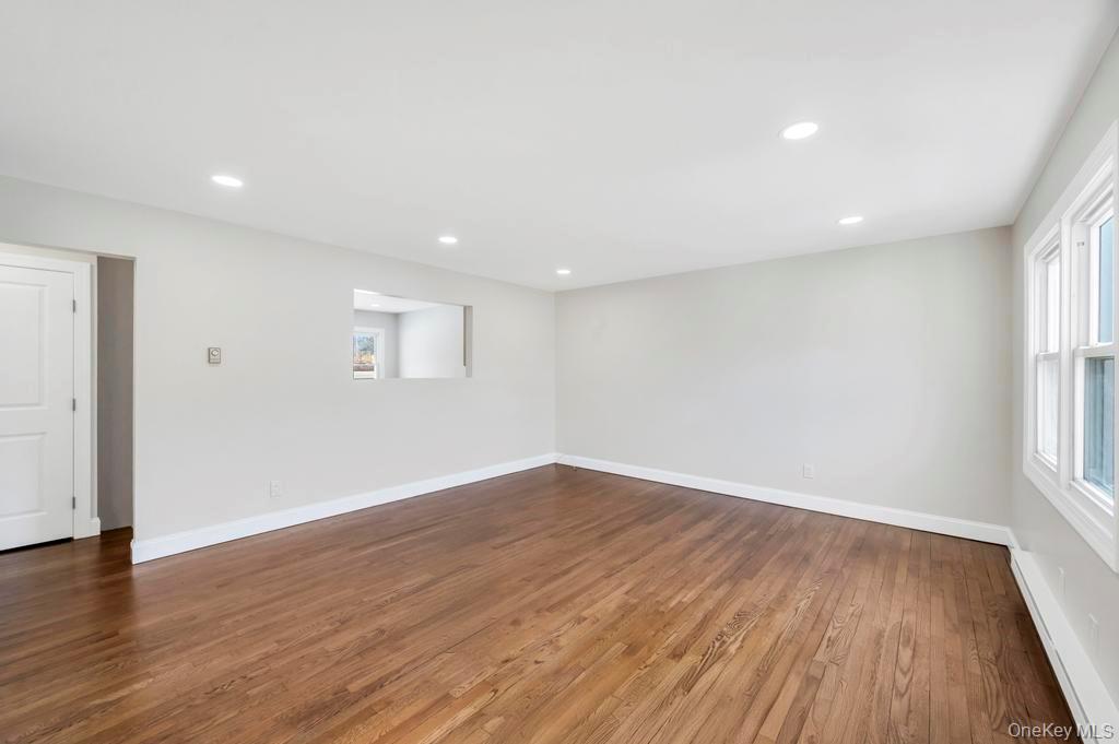 #6 photo, 2066 Lakeview Road, #A, 롱 아일랜드 Bellmore , NY 11710