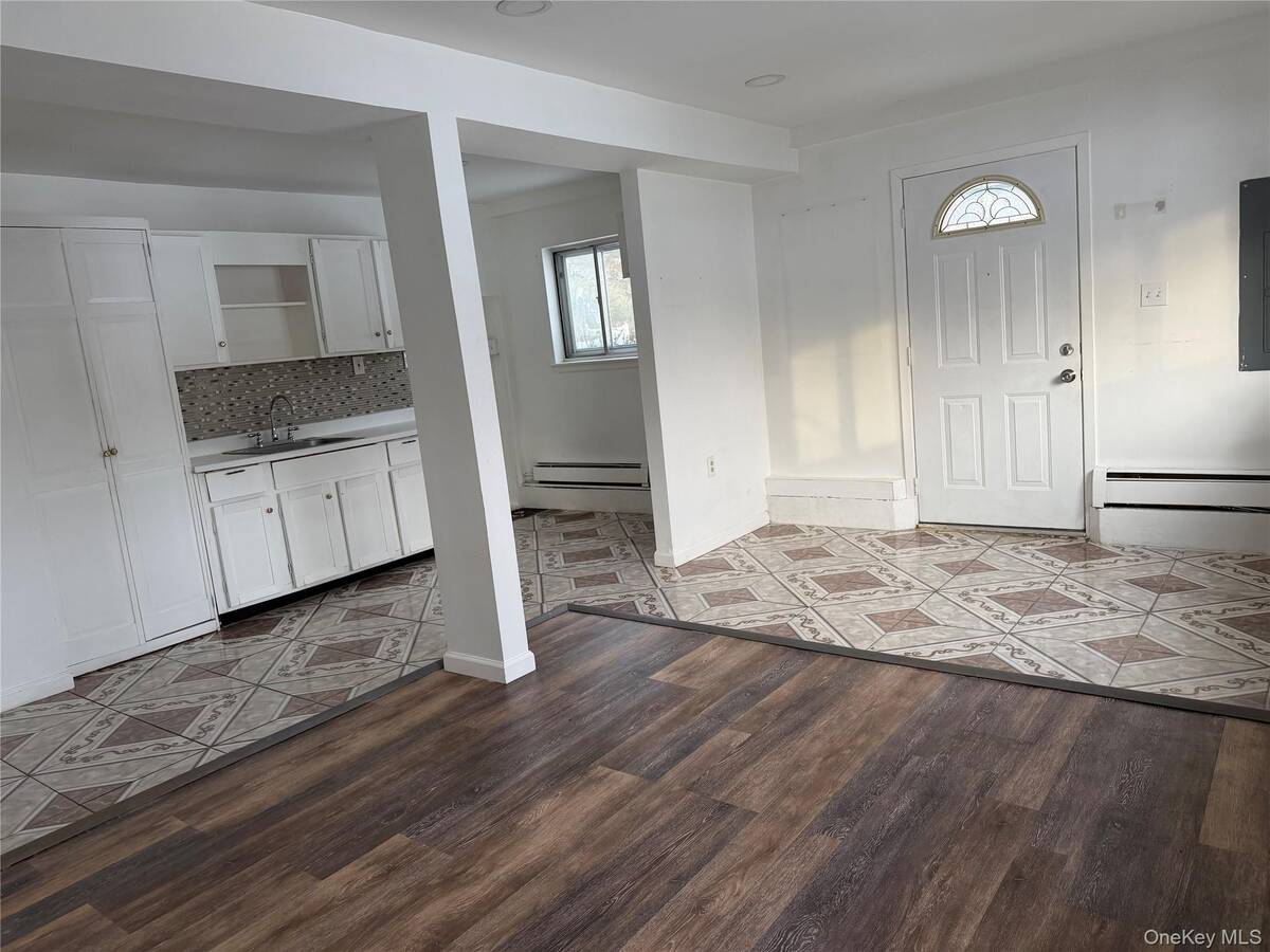 #11 photo, 11 Mel Court, Bay Shore , NY 11706