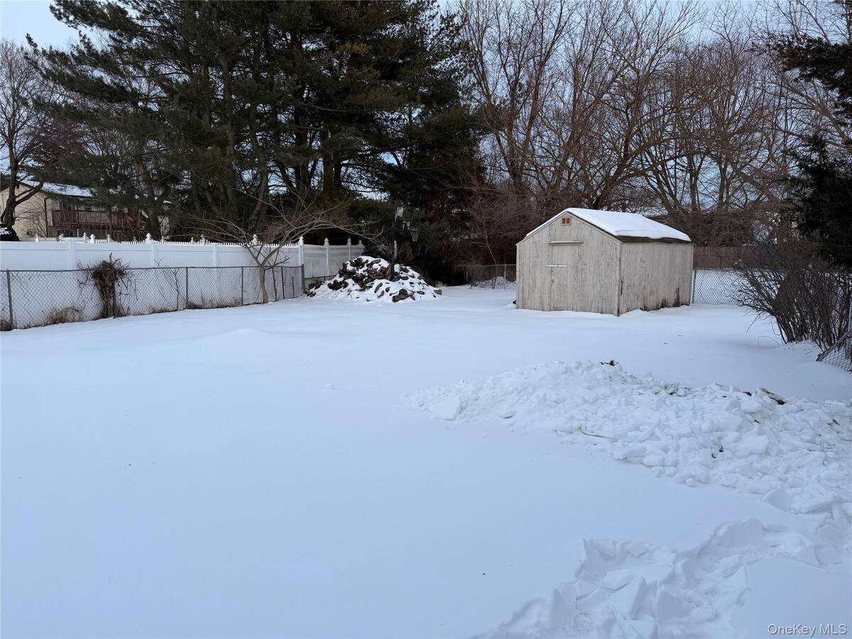 #18 photo, 11 Mel Court, Bay Shore , NY 11706