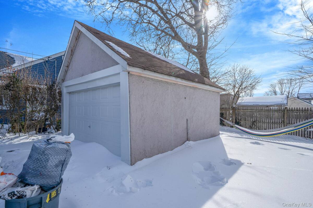 #2 photo, 44 Nassau Parkway, Hempstead , NY 11550