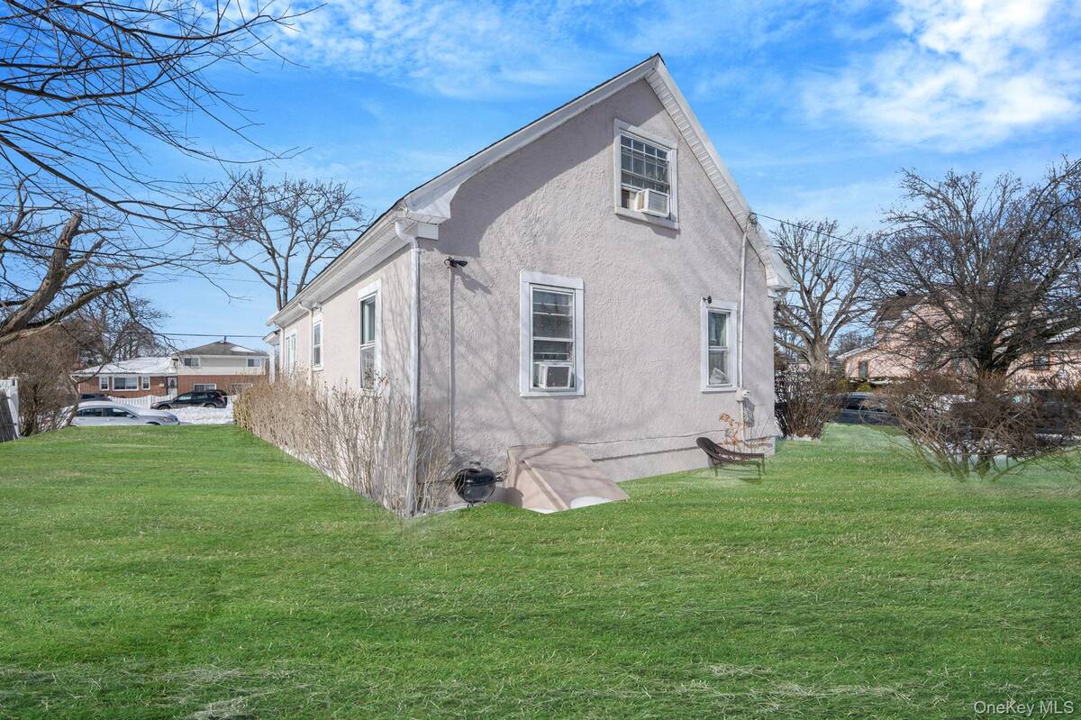 #4 photo, 44 Nassau Parkway, Hempstead , NY 11550