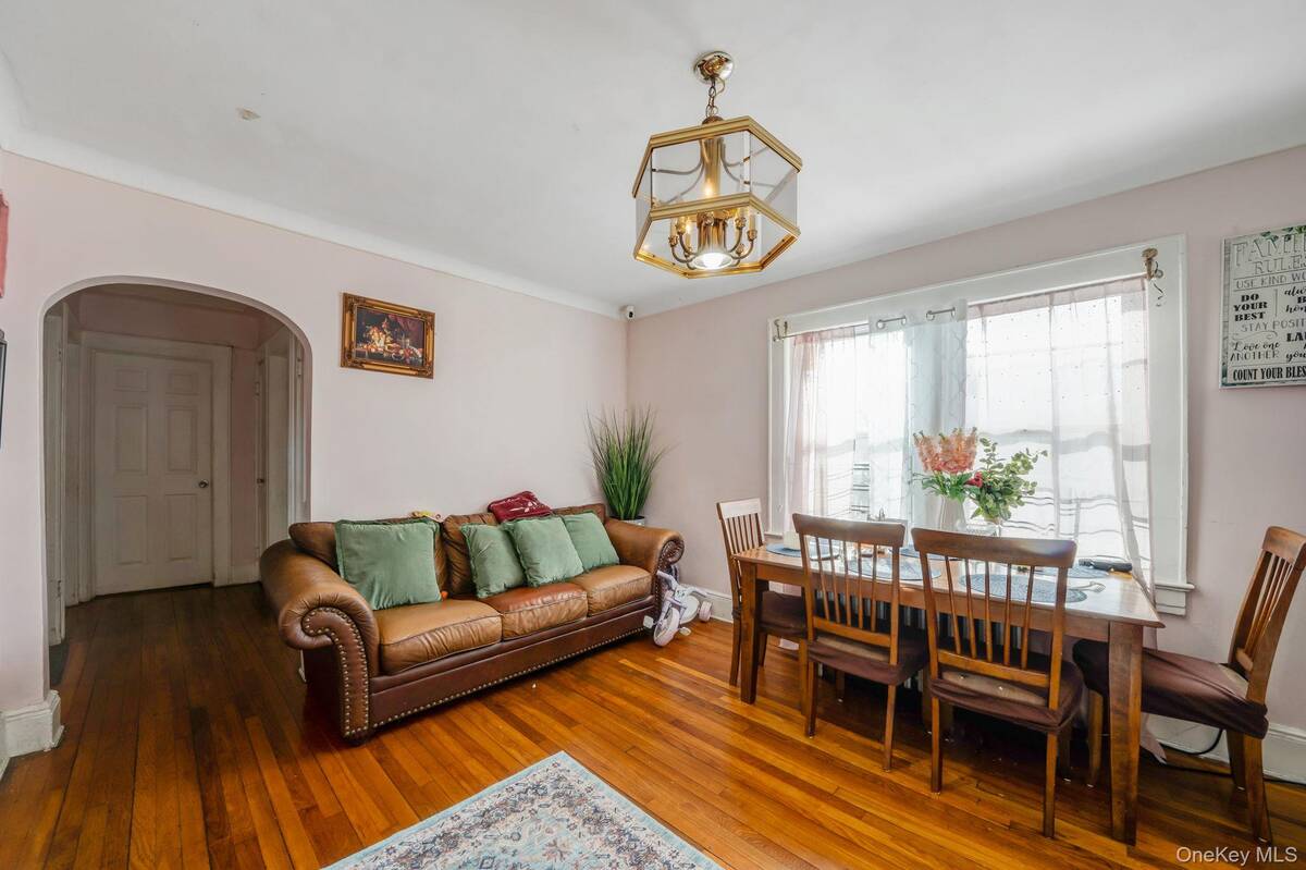 #6 photo, 44 Nassau Parkway, Hempstead , NY 11550