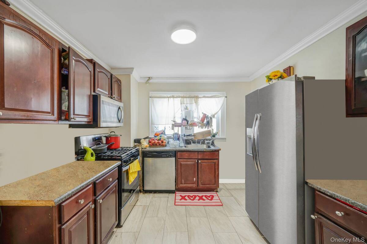 #7 photo, 44 Nassau Parkway, Hempstead , NY 11550