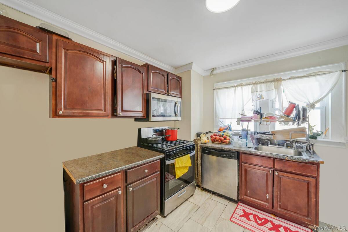 #8 photo, 44 Nassau Parkway, Hempstead , NY 11550