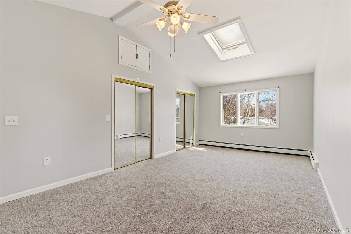 #22 photo, 25 Whitetail Lane, Commack , NY 11725