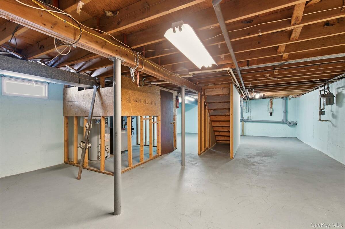 #27 photo, 25 Whitetail Lane, Commack , NY 11725