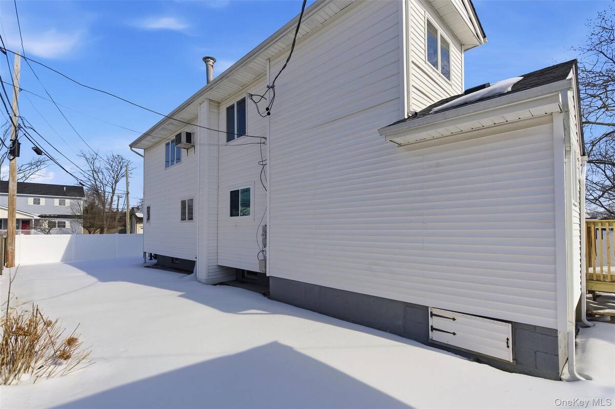 #29 photo, 25 Whitetail Lane, Commack , NY 11725