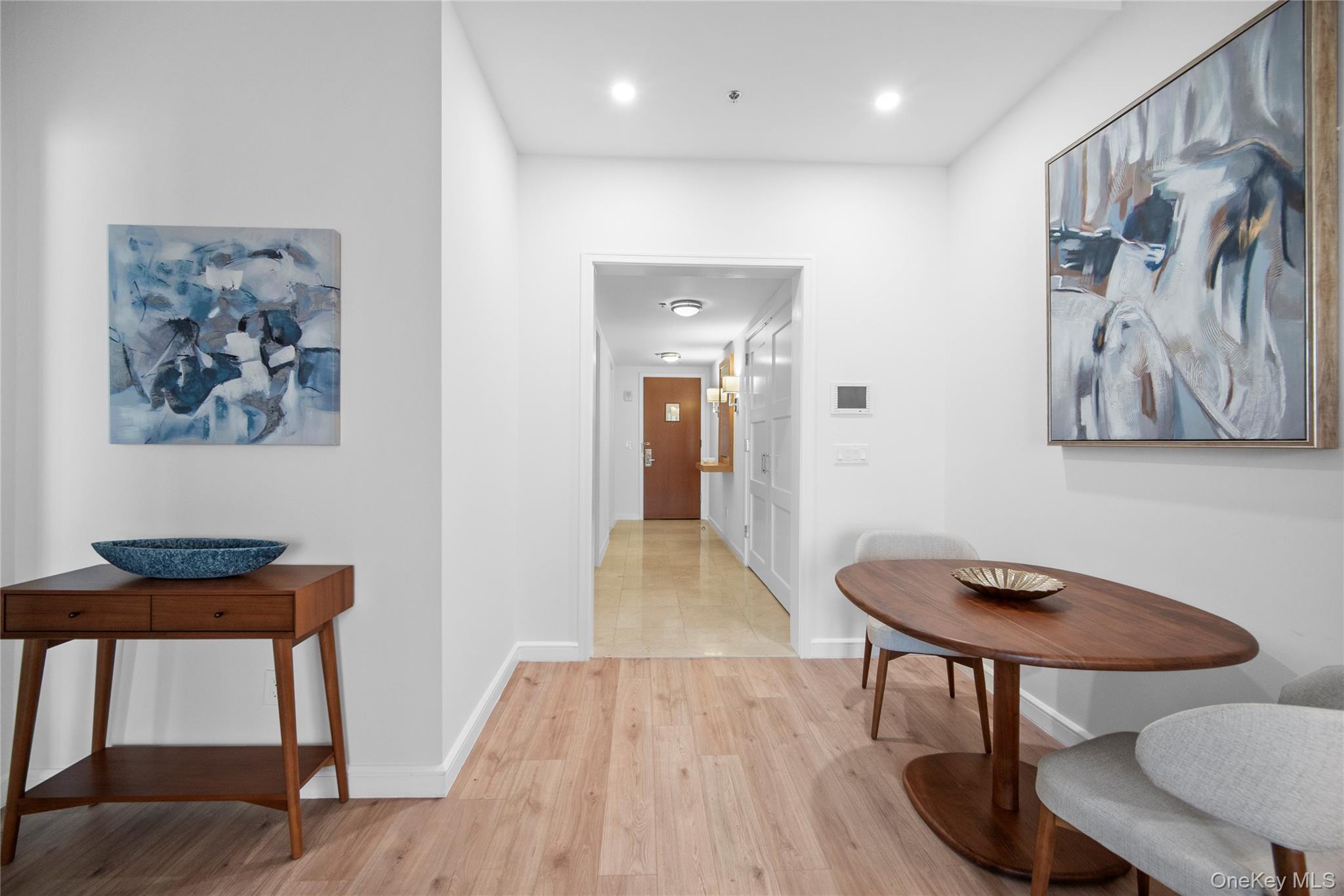 #4 photo, 1 Renaissance Square, White Plains , NY 10601