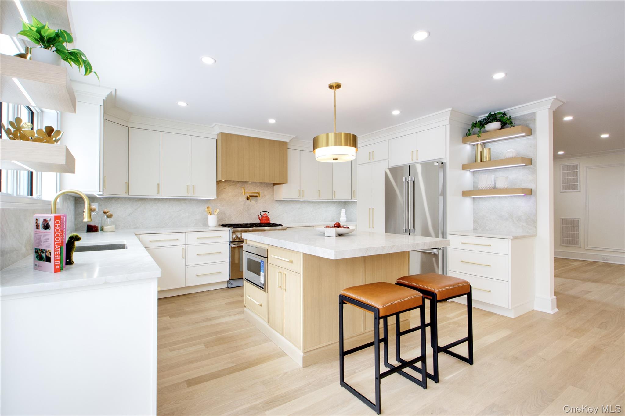 #4 photo, 30 4th Street, Manhasset , NY 11030