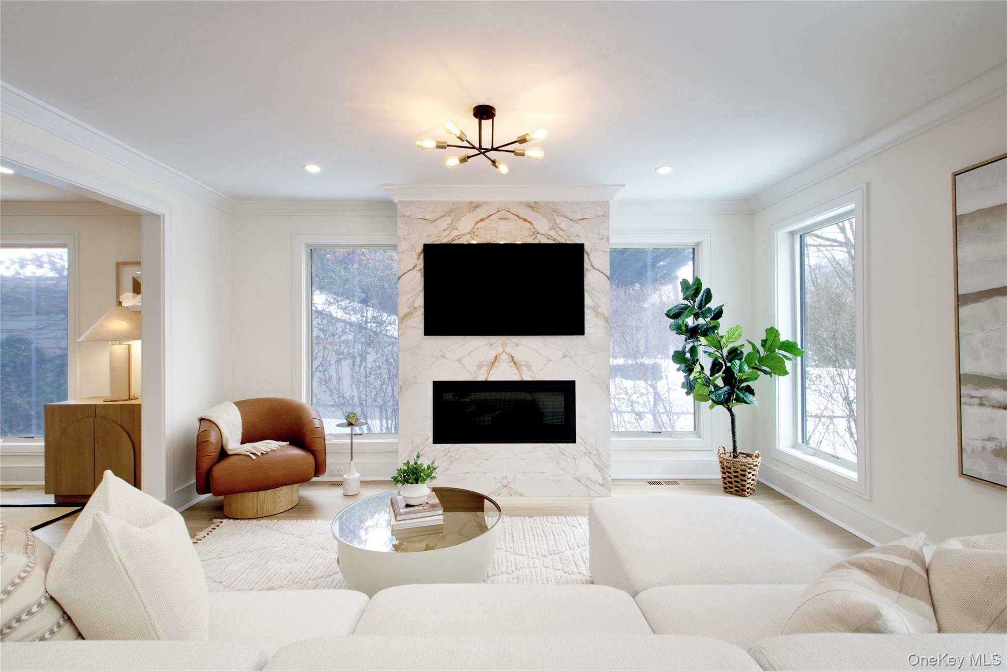 #9 photo, 30 4th Street, Manhasset , NY 11030