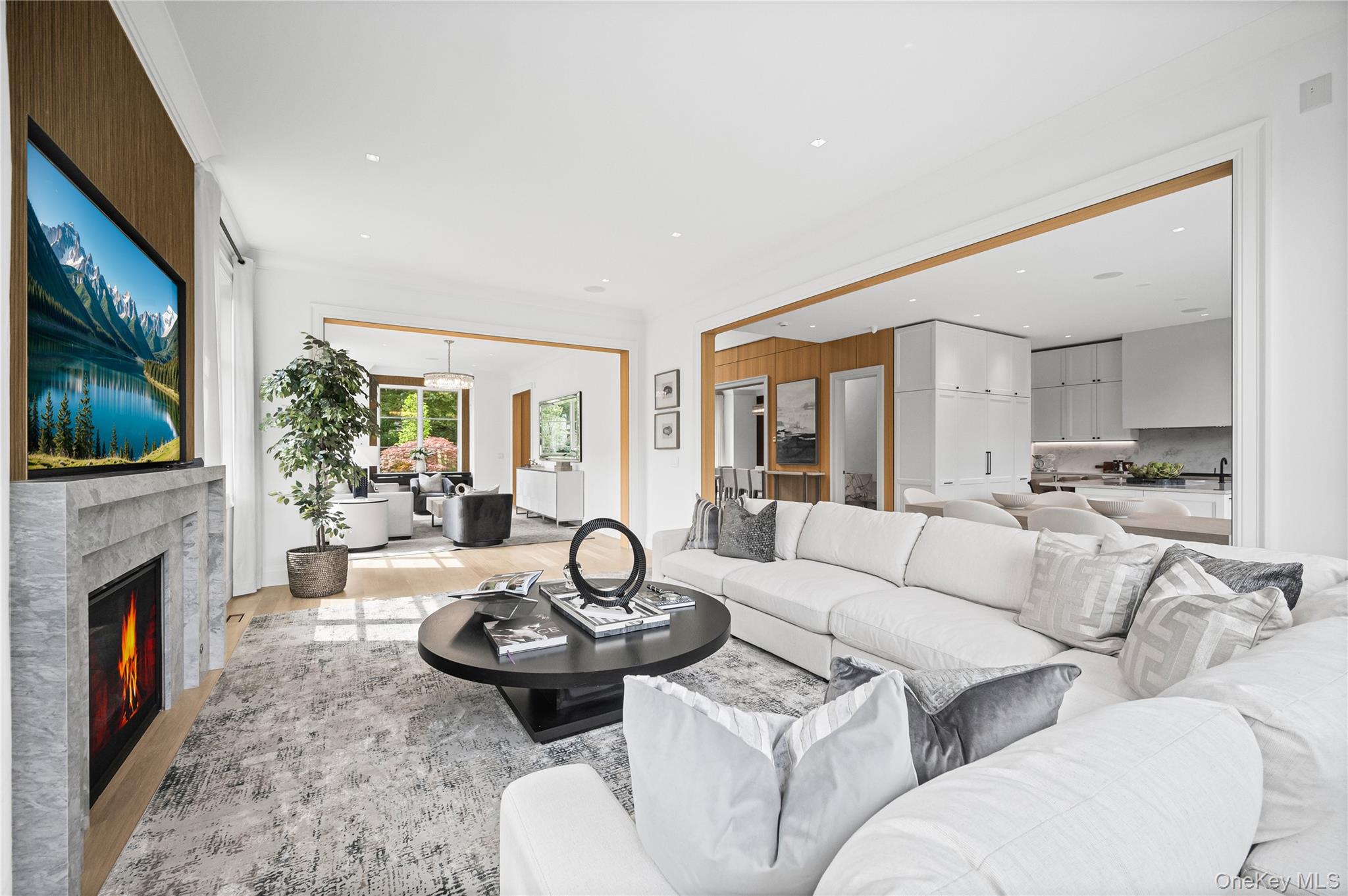 #8 photo, 7 Mirrielees Road, Great Neck , NY 11021