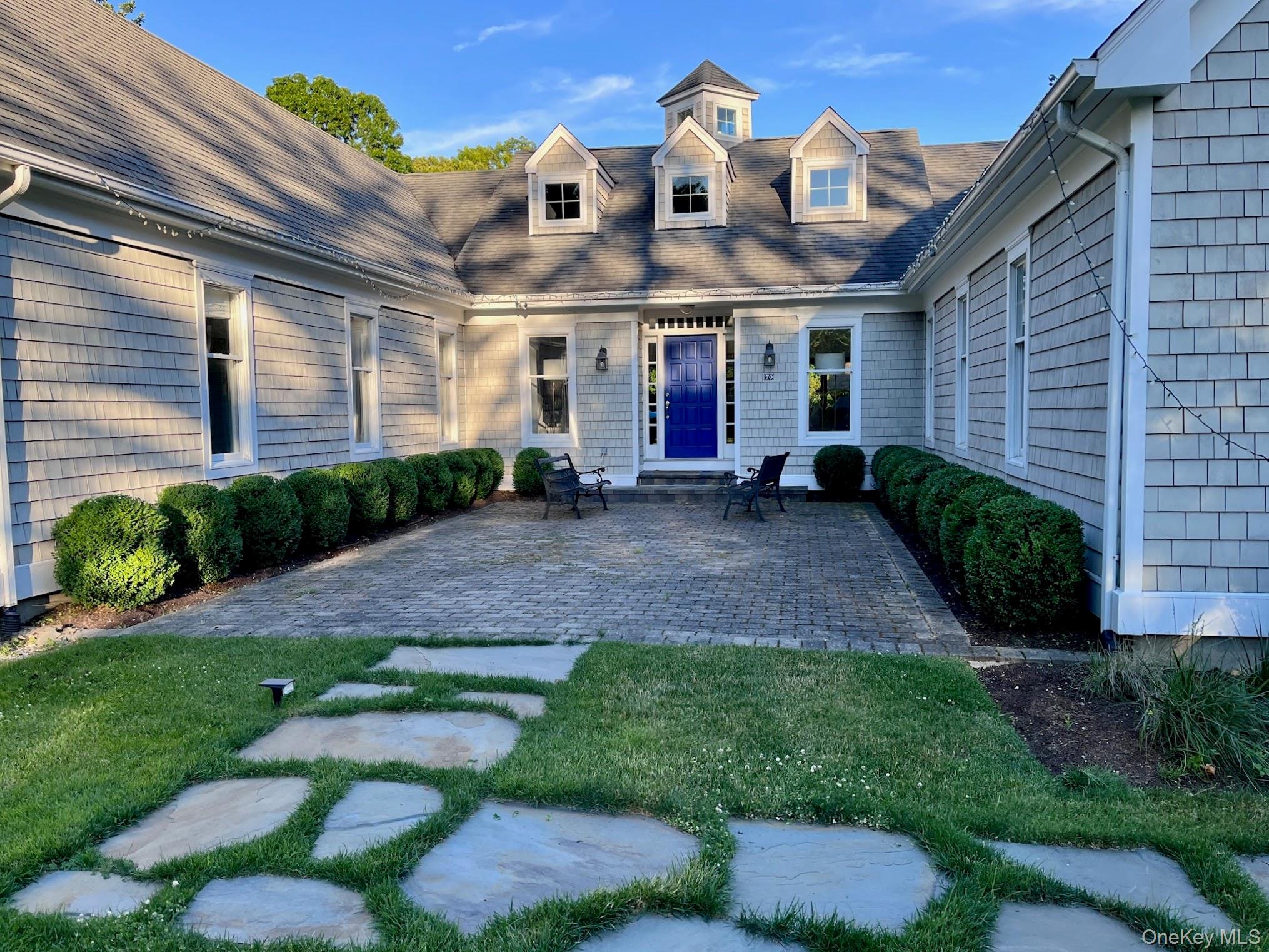 #1 photo, 70 S Country Road, Bellport Village , NY 11713