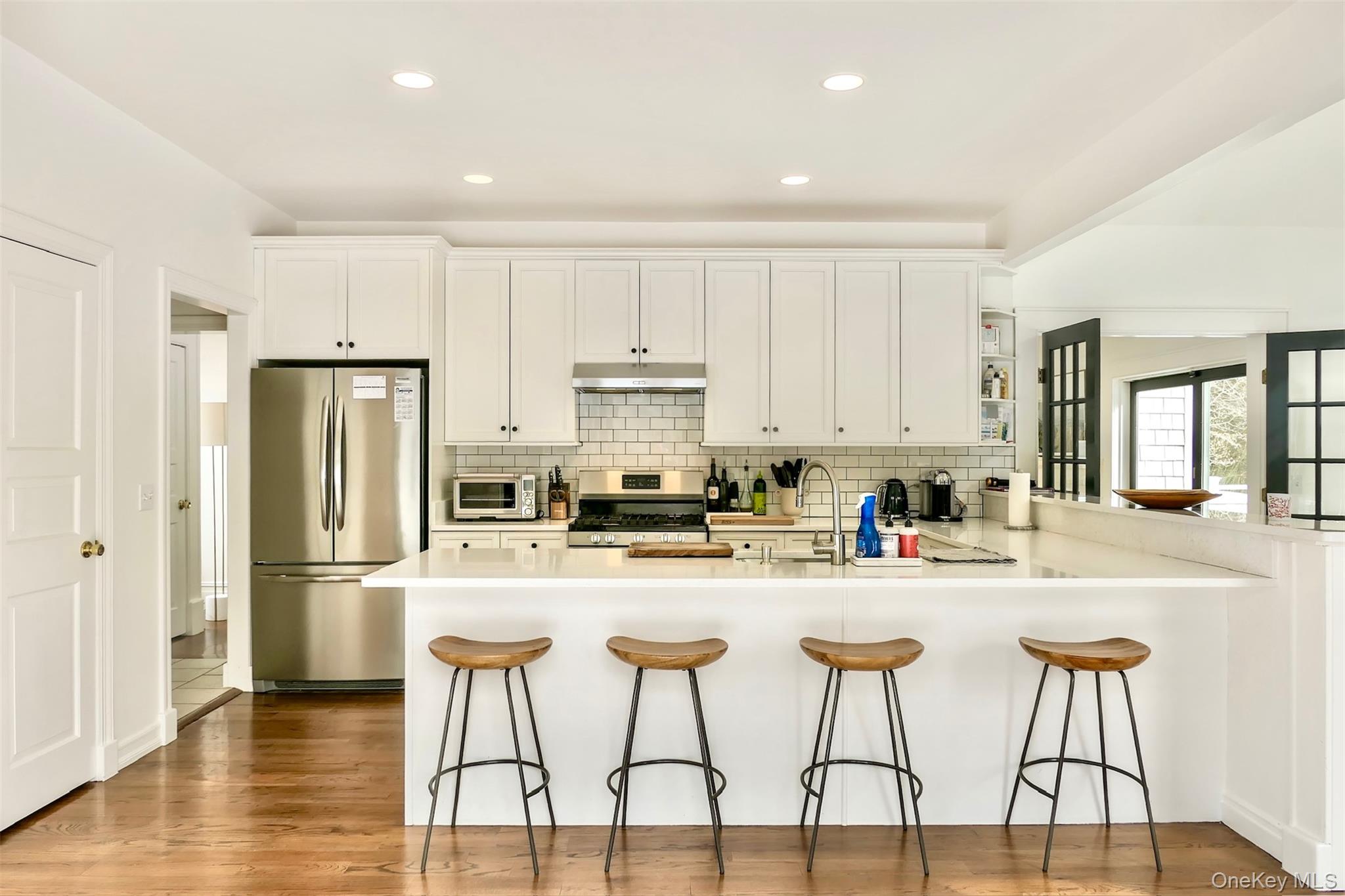 #14 photo, 70 S Country Road, Bellport Village , NY 11713