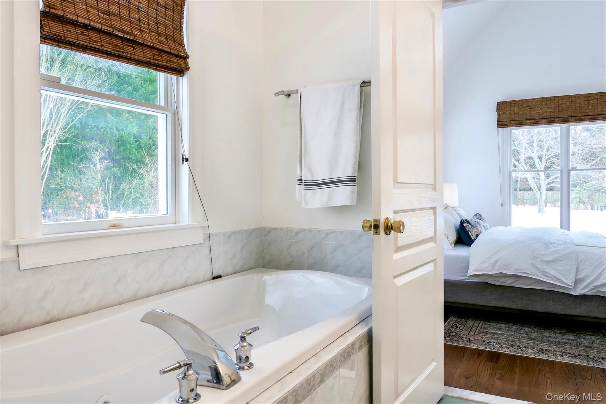 #19 photo, 70 S Country Road, Bellport Village , NY 11713