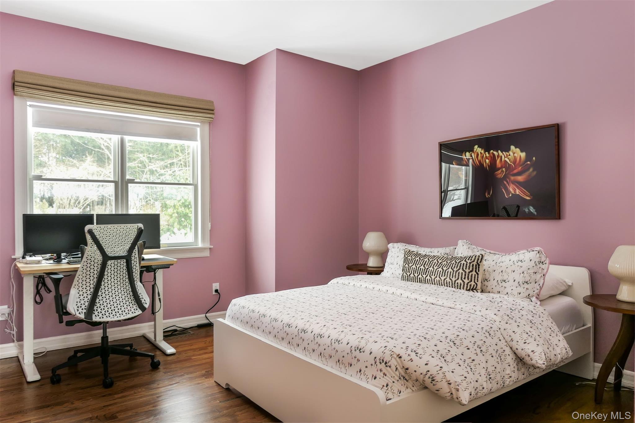 #20 photo, 70 S Country Road, Bellport Village , NY 11713