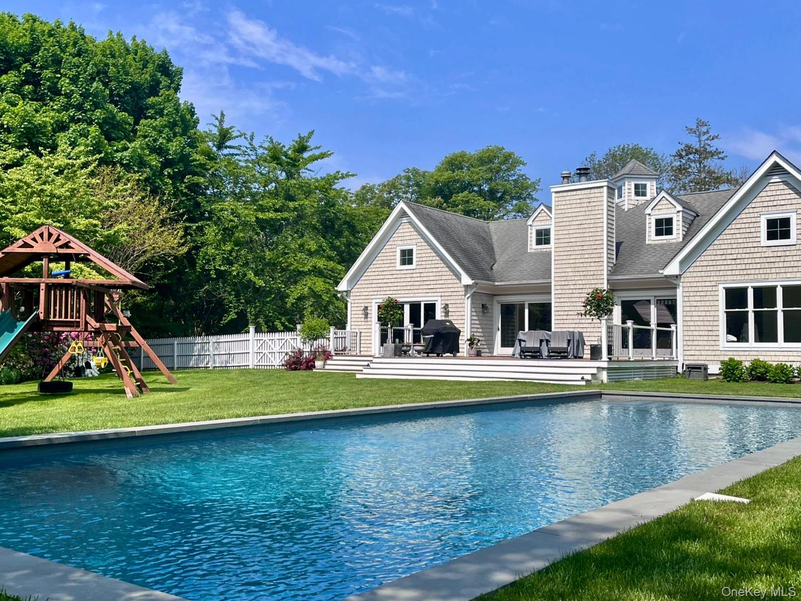 #3 photo, 70 S Country Road, Bellport Village , NY 11713