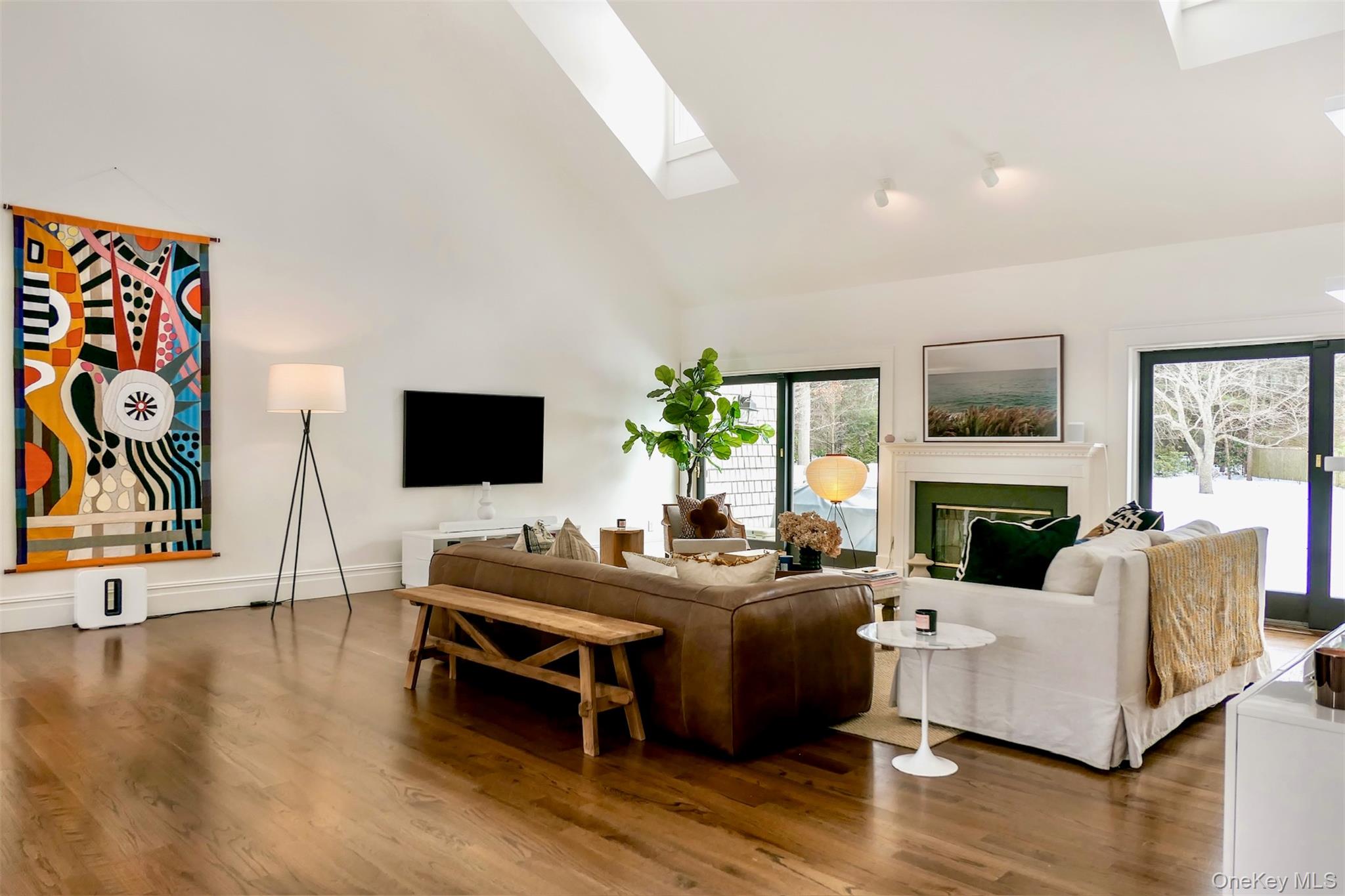 #8 photo, 70 S Country Road, Bellport Village , NY 11713