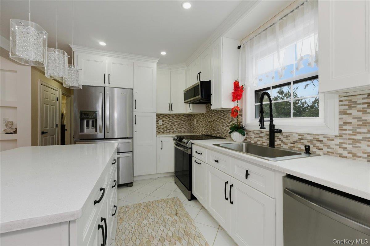 #6 photo, 66 Elm Street, Valley Stream , NY 11580