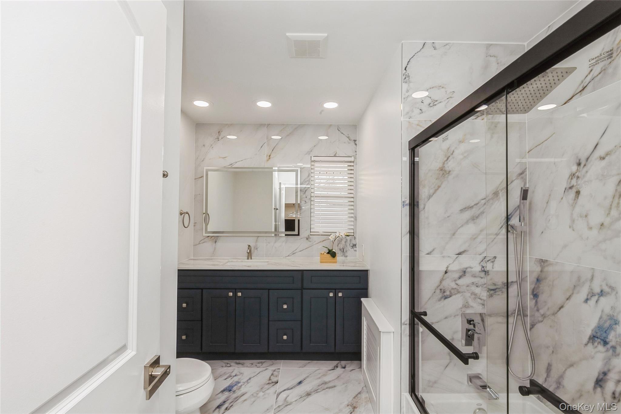 #19 photo, 15 Center Drive, Syosset , NY 11791