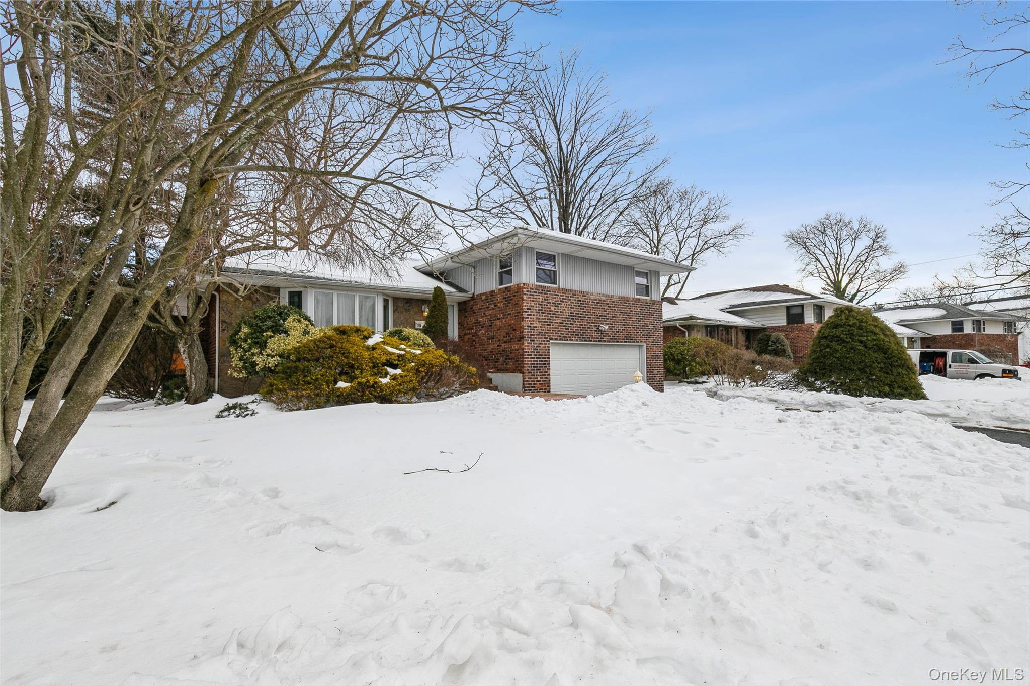 #3 photo, 15 Center Drive, Syosset , NY 11791