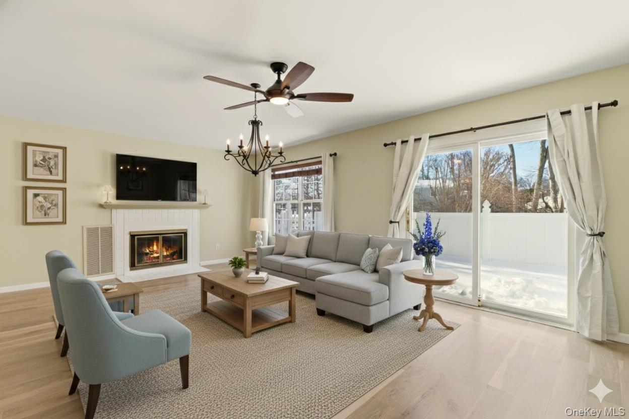 #11 photo, 5 Deer Path, Coram , NY 11727