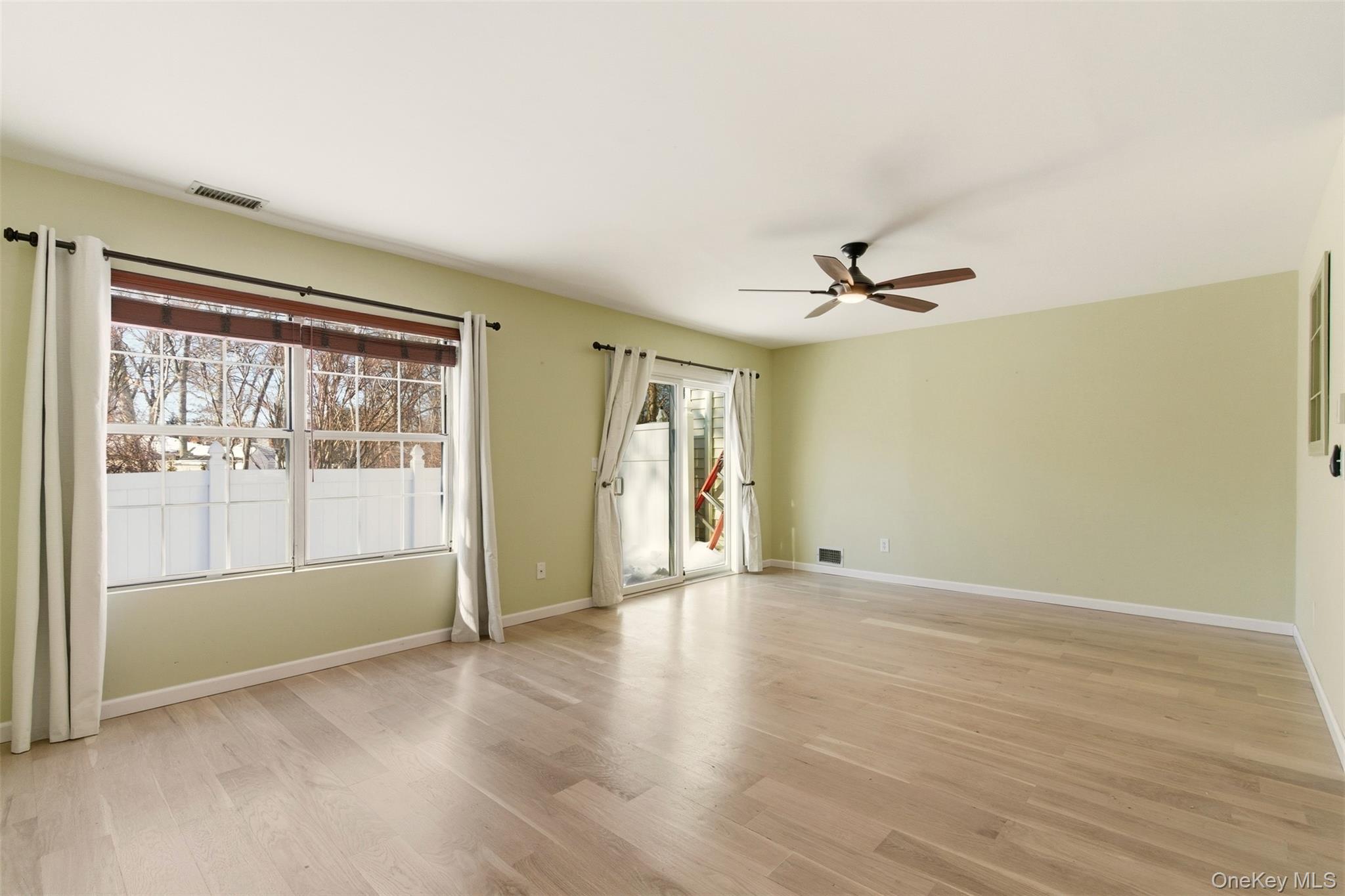 #14 photo, 5 Deer Path, Coram , NY 11727