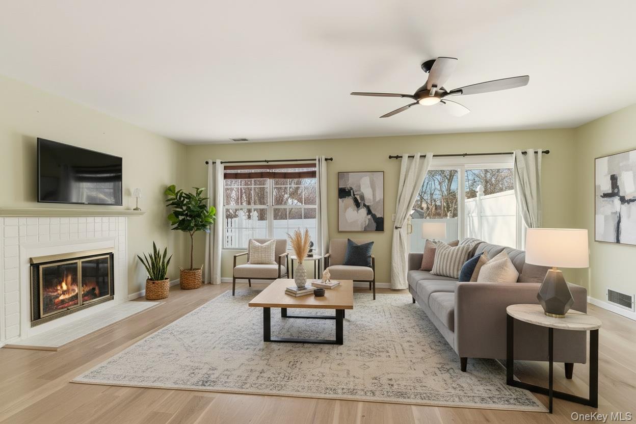 #9 photo, 5 Deer Path, Coram , NY 11727