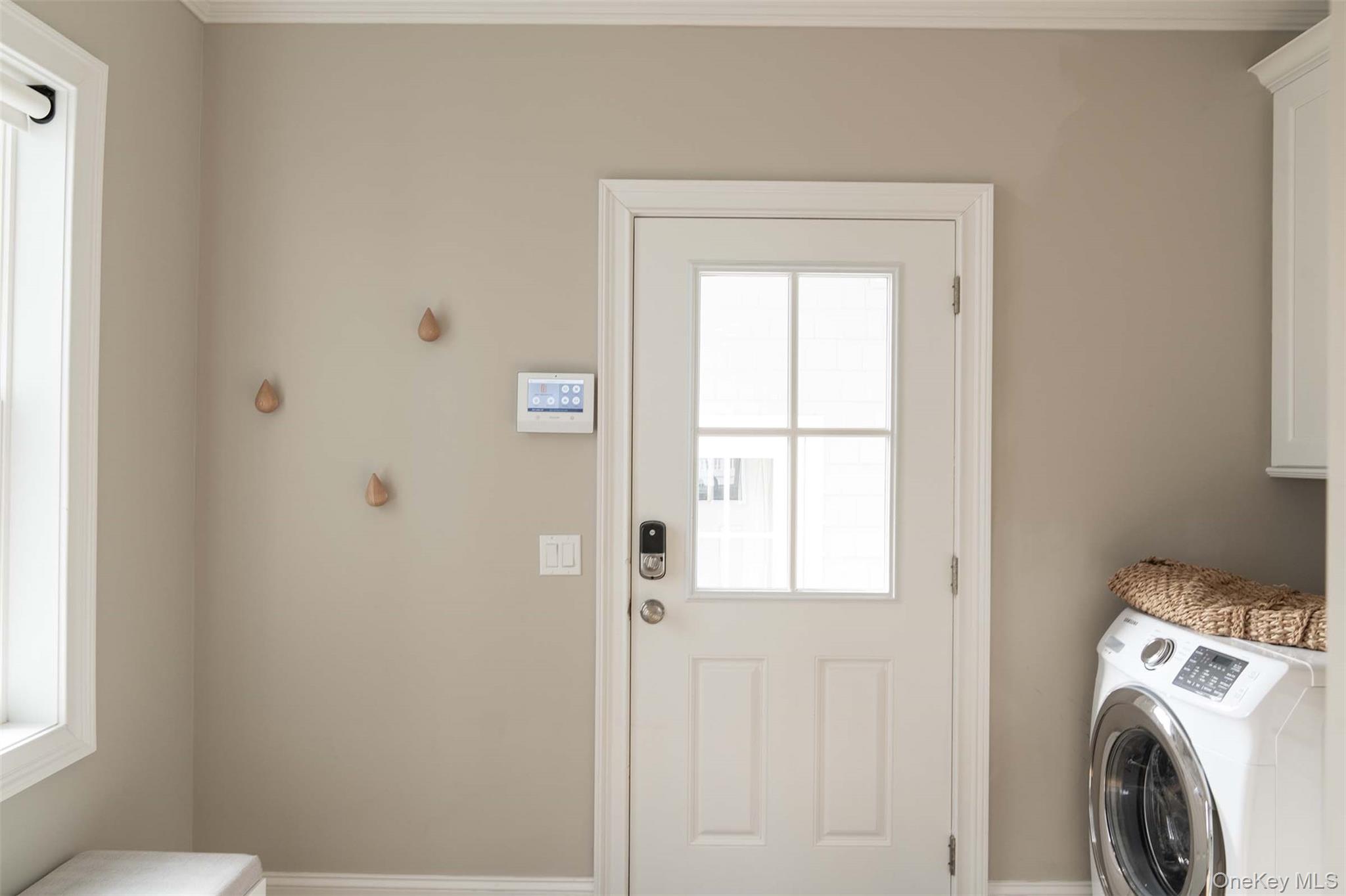 #12 photo, 700 Gin Lane, Southold , NY 11971