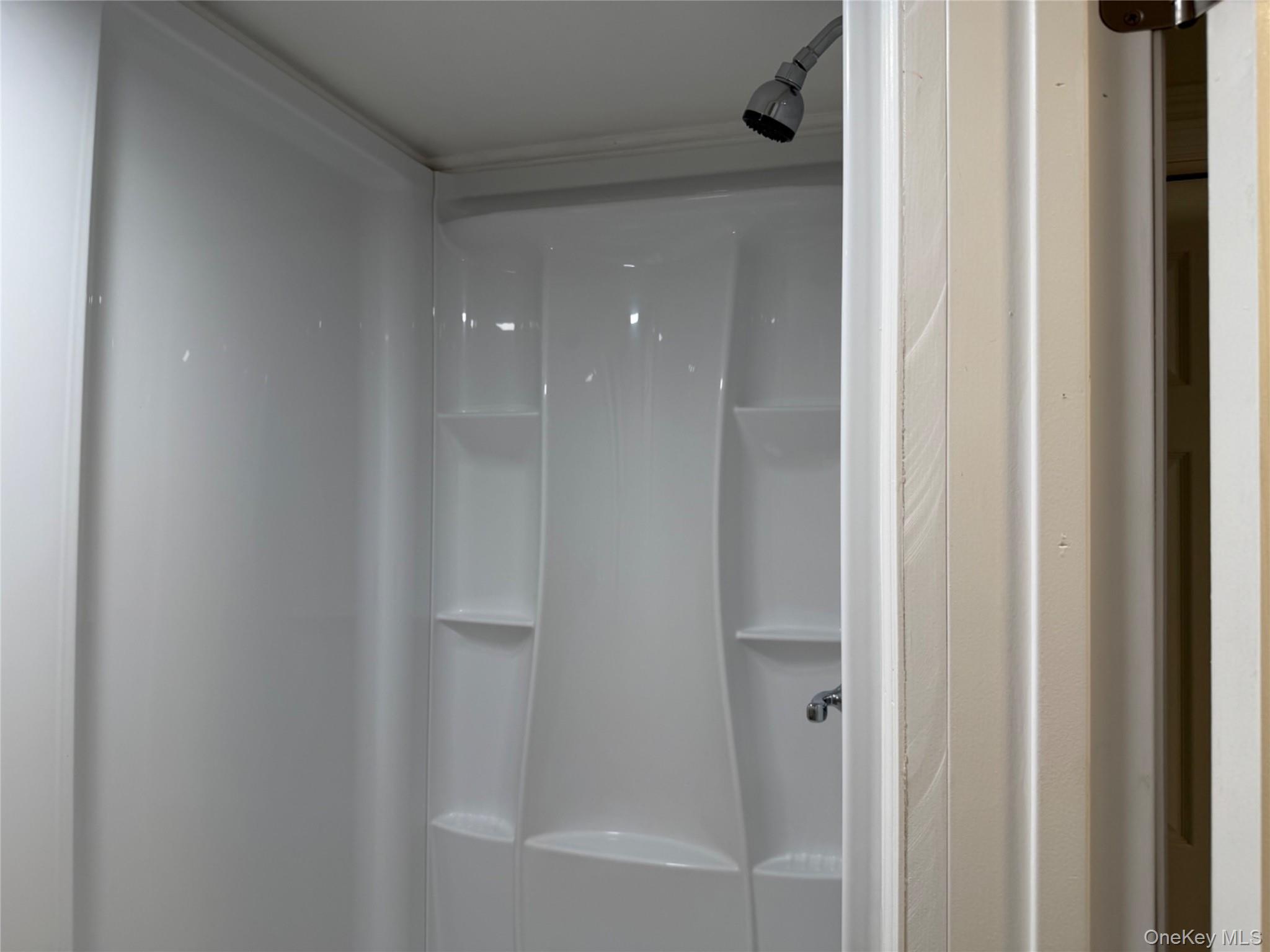 #11 photo, 3975 Anne Drive, 长岛 Seaford , NY 11783