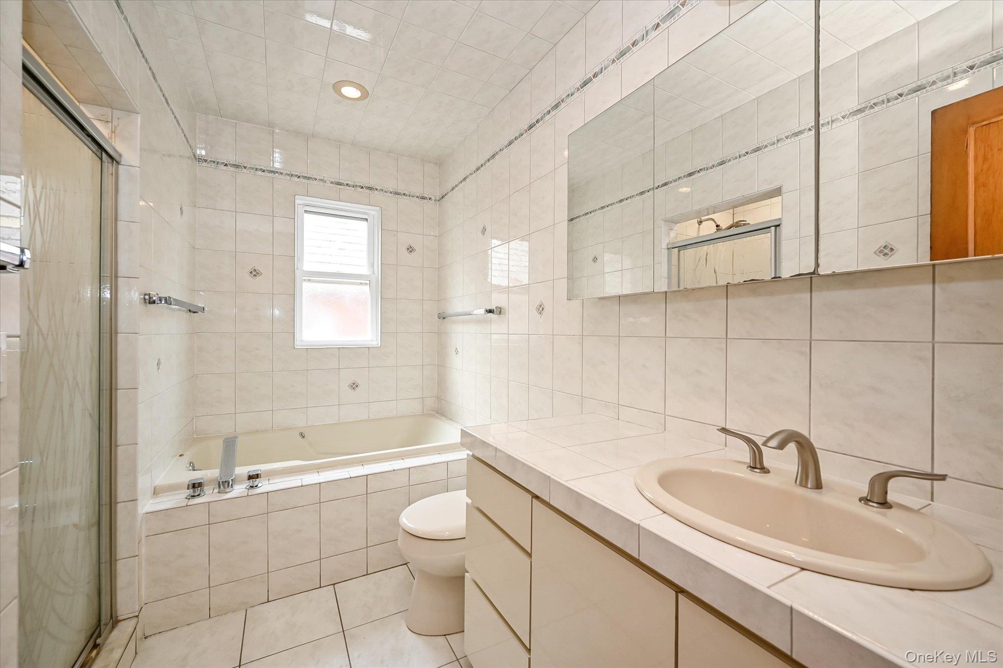 #12 photo, 5428 65th Place, 뉴욕퀸즈 Maspeth , NY 11378