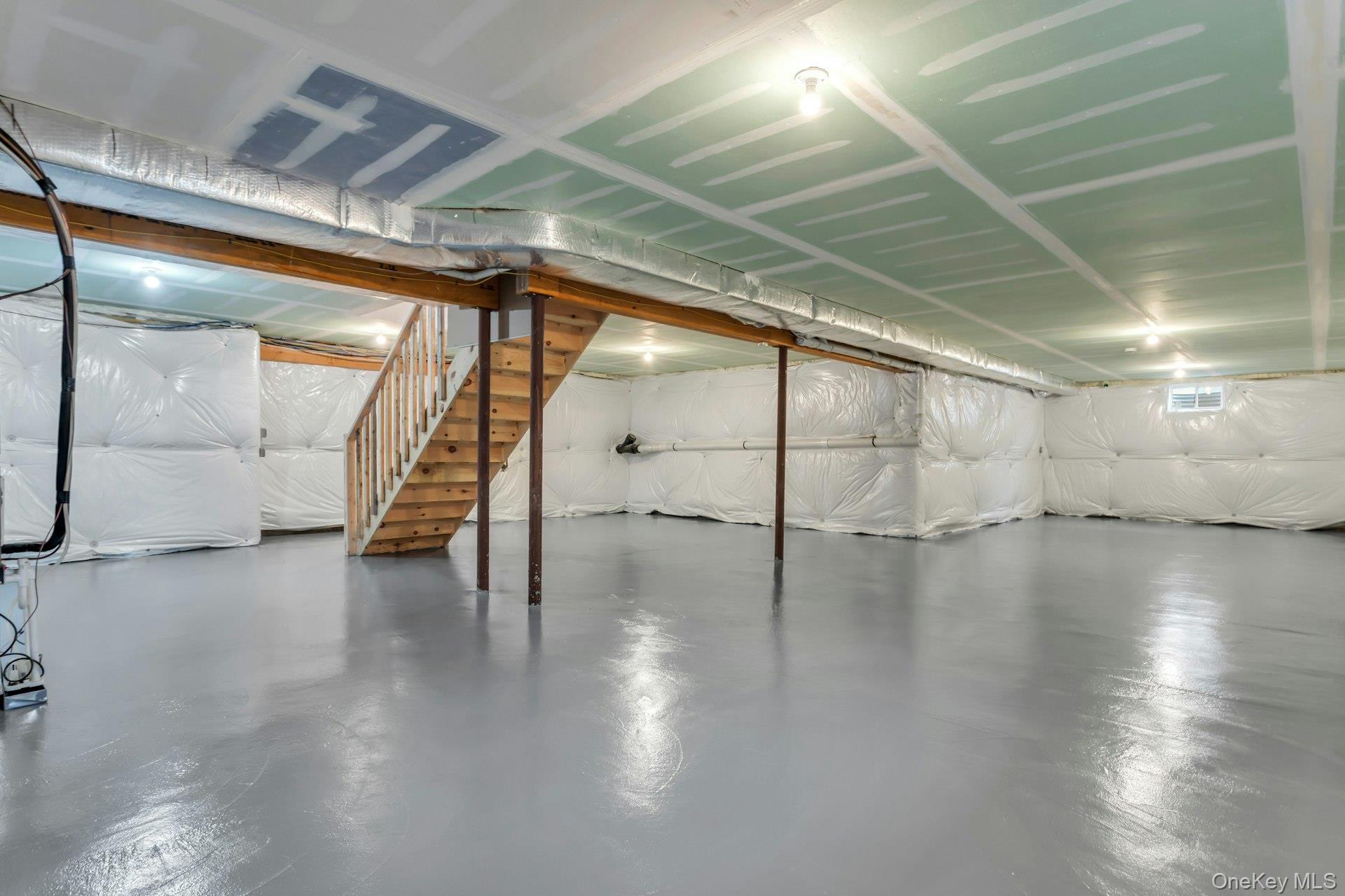 #13 photo, 90 Grand Boulevard, Massapequa Park , NY 11762