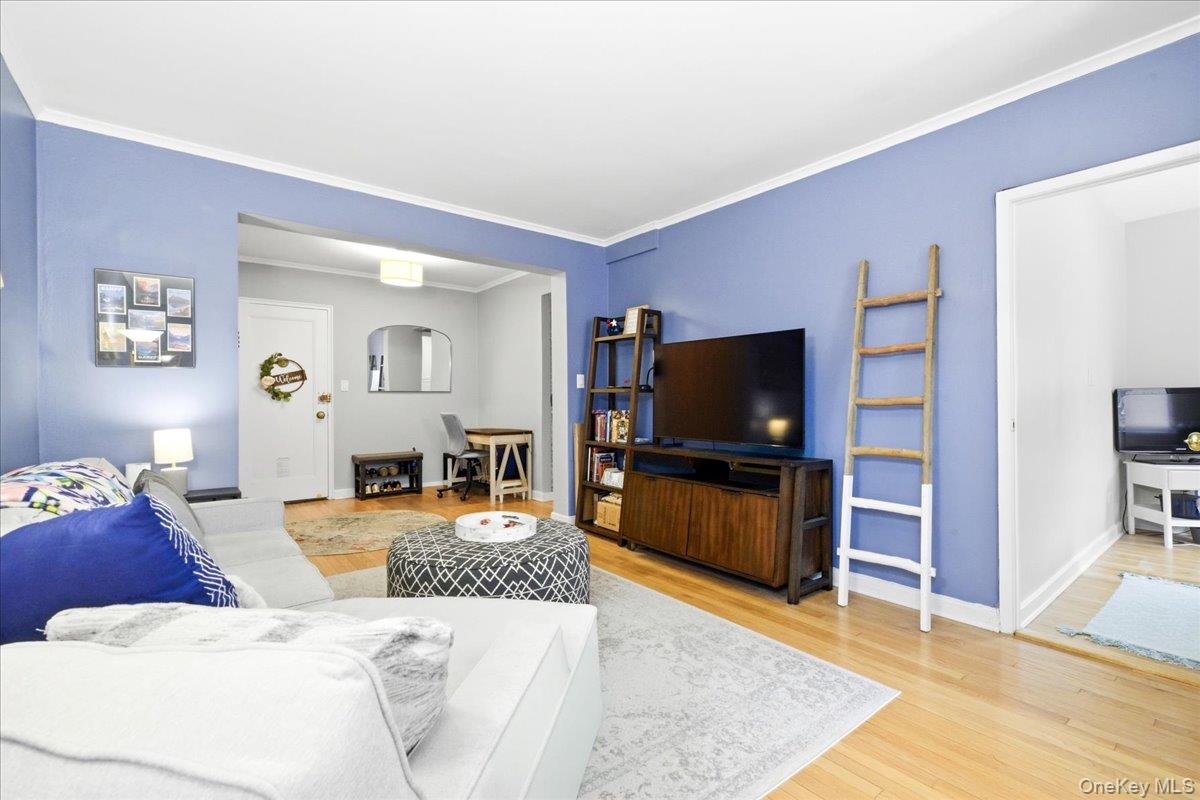 #6 photo, 67-38 108th Street, Forest Hills , NY 11375