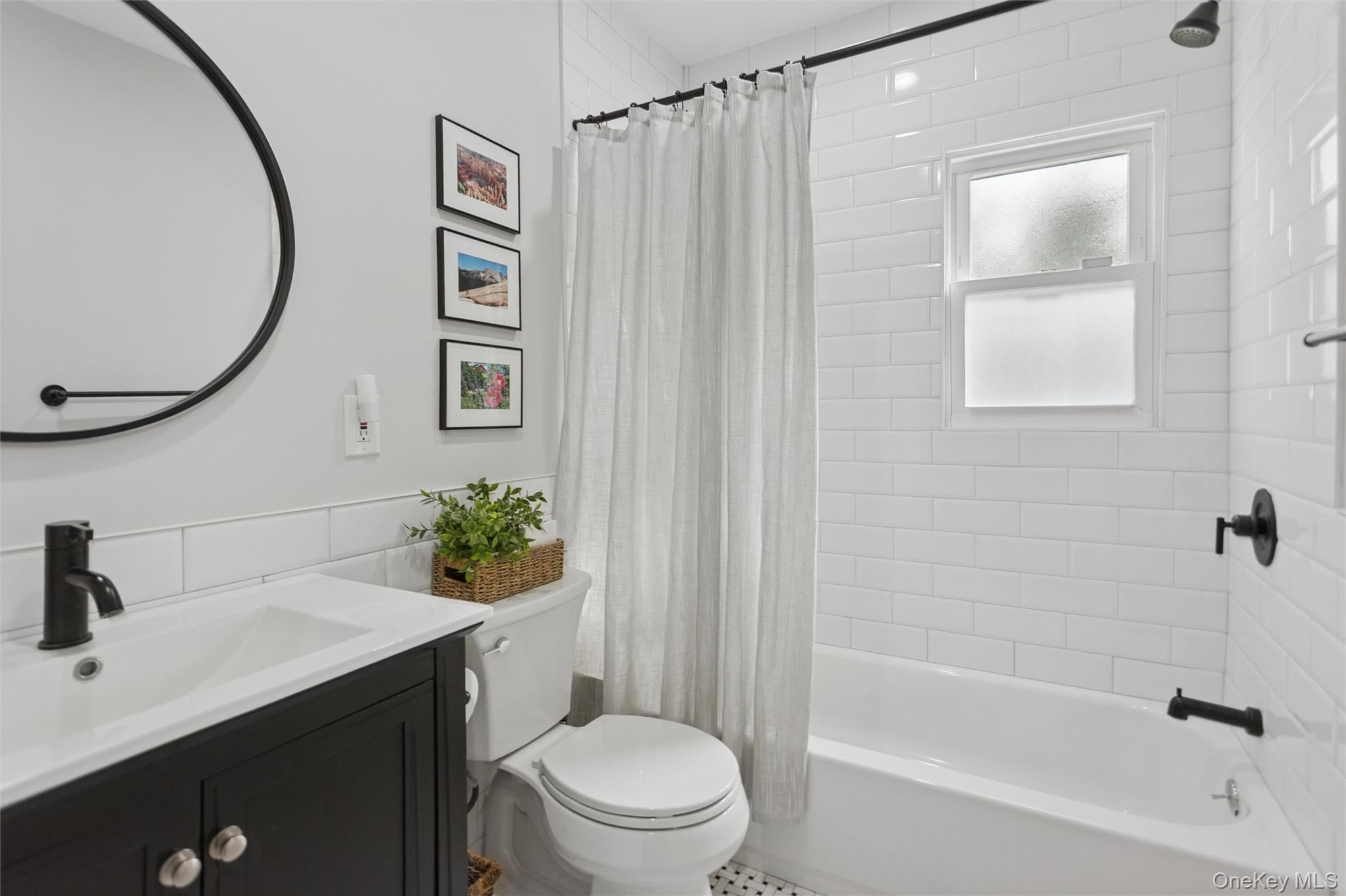 #18 photo, 2539 Washington Avenue, Oceanside , NY 11572