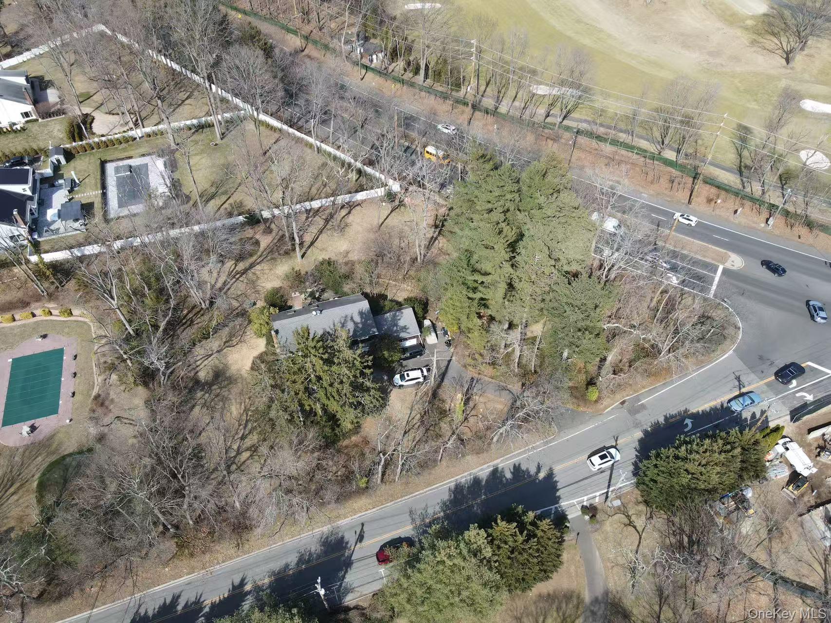 #4 photo, 499 Stonytown Road, Manhasset , NY 11030