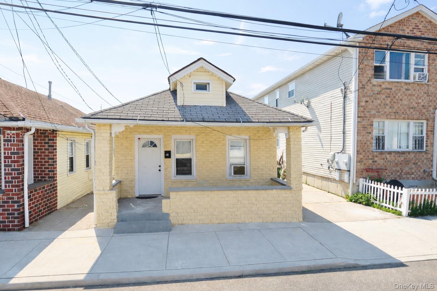 #2 photo, 183 Beach 25th Street, Far Rockaway , NY 11691