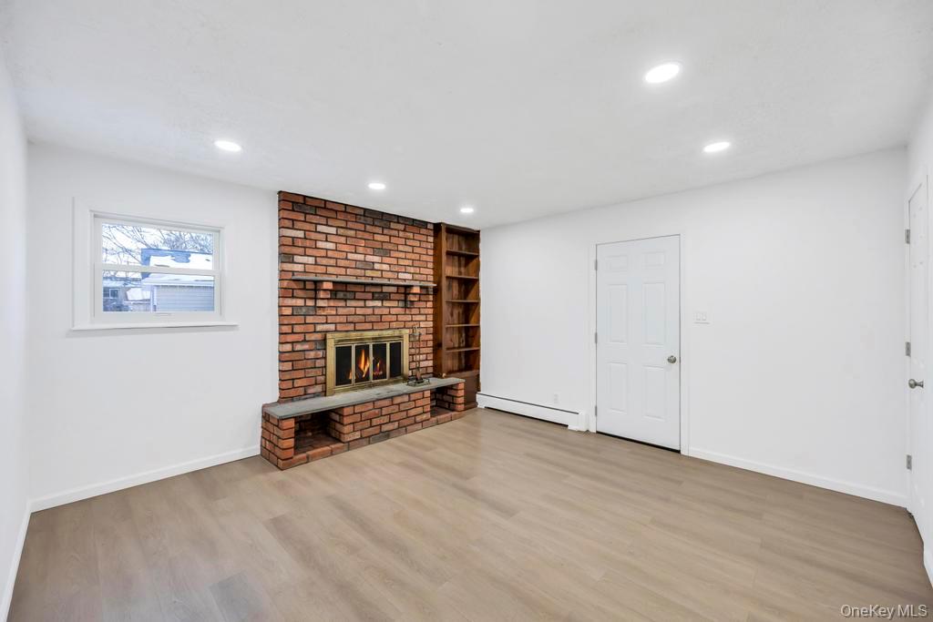 #9 photo, 5494 Expressway Drive, Саффолк ‖ Holtsville , NY 11742