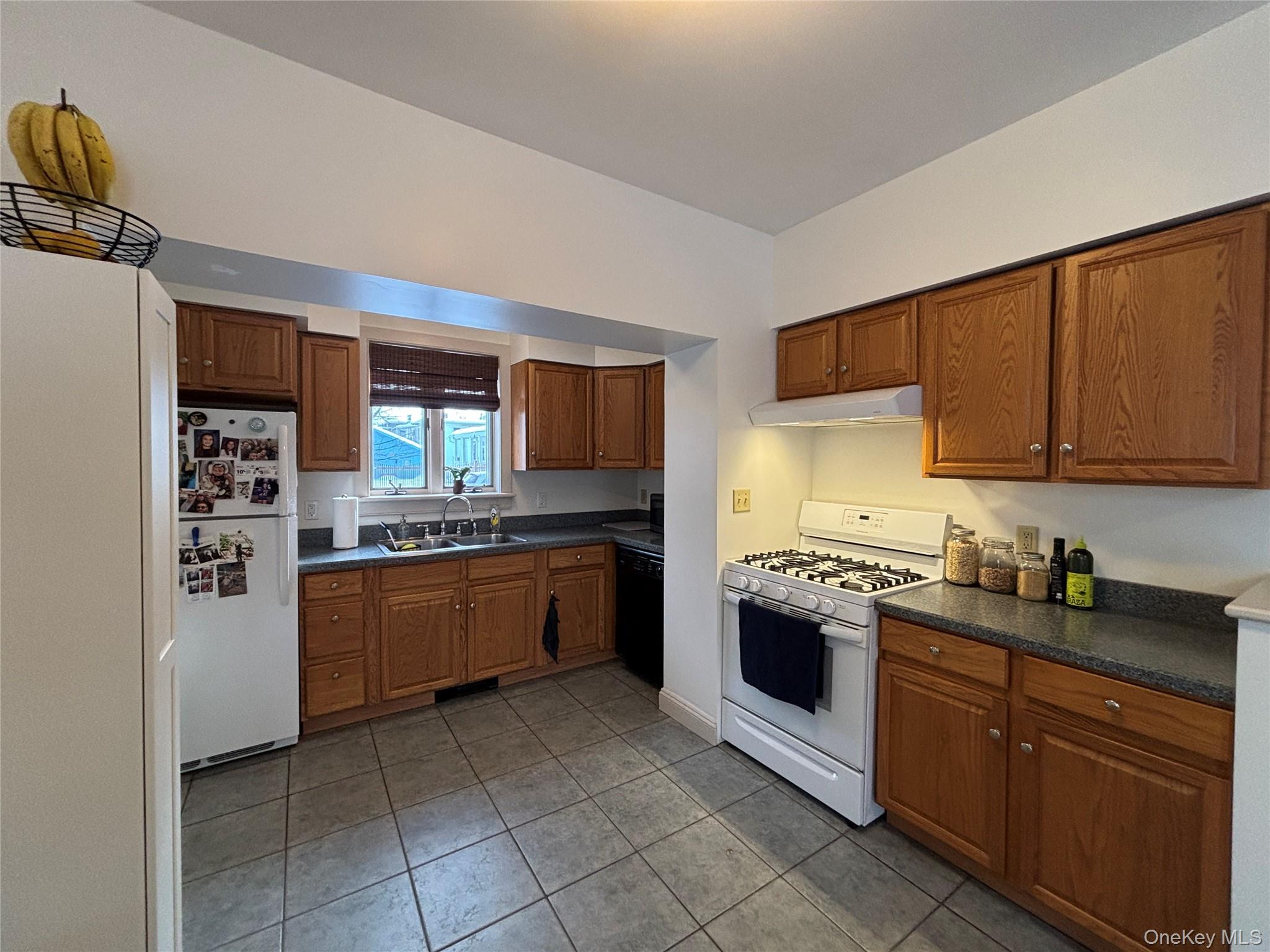 #11 photo, 11 W Bridge Street, Saugerties , NY 12477