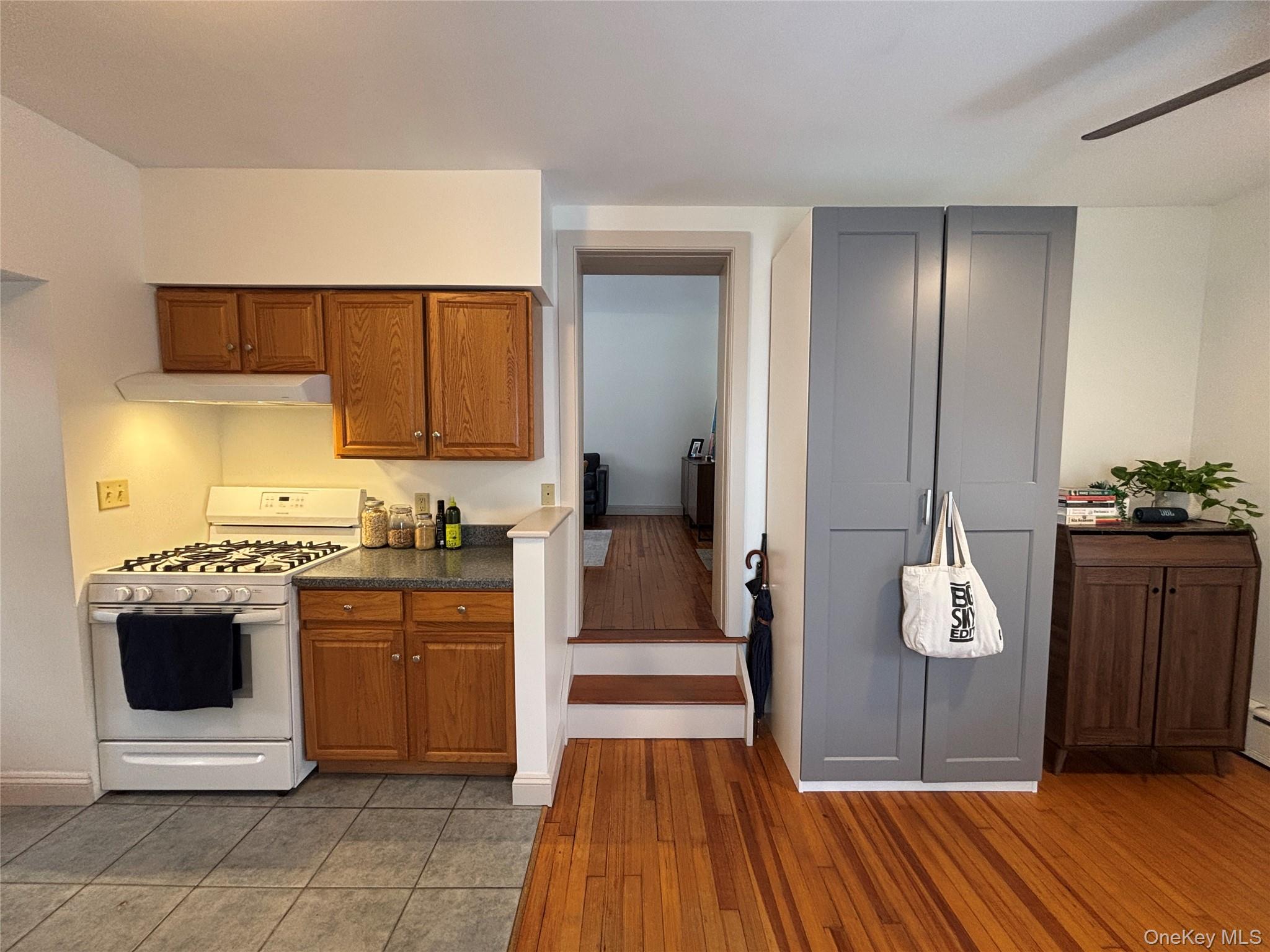 #7 photo, 11 W Bridge Street, Saugerties , NY 12477