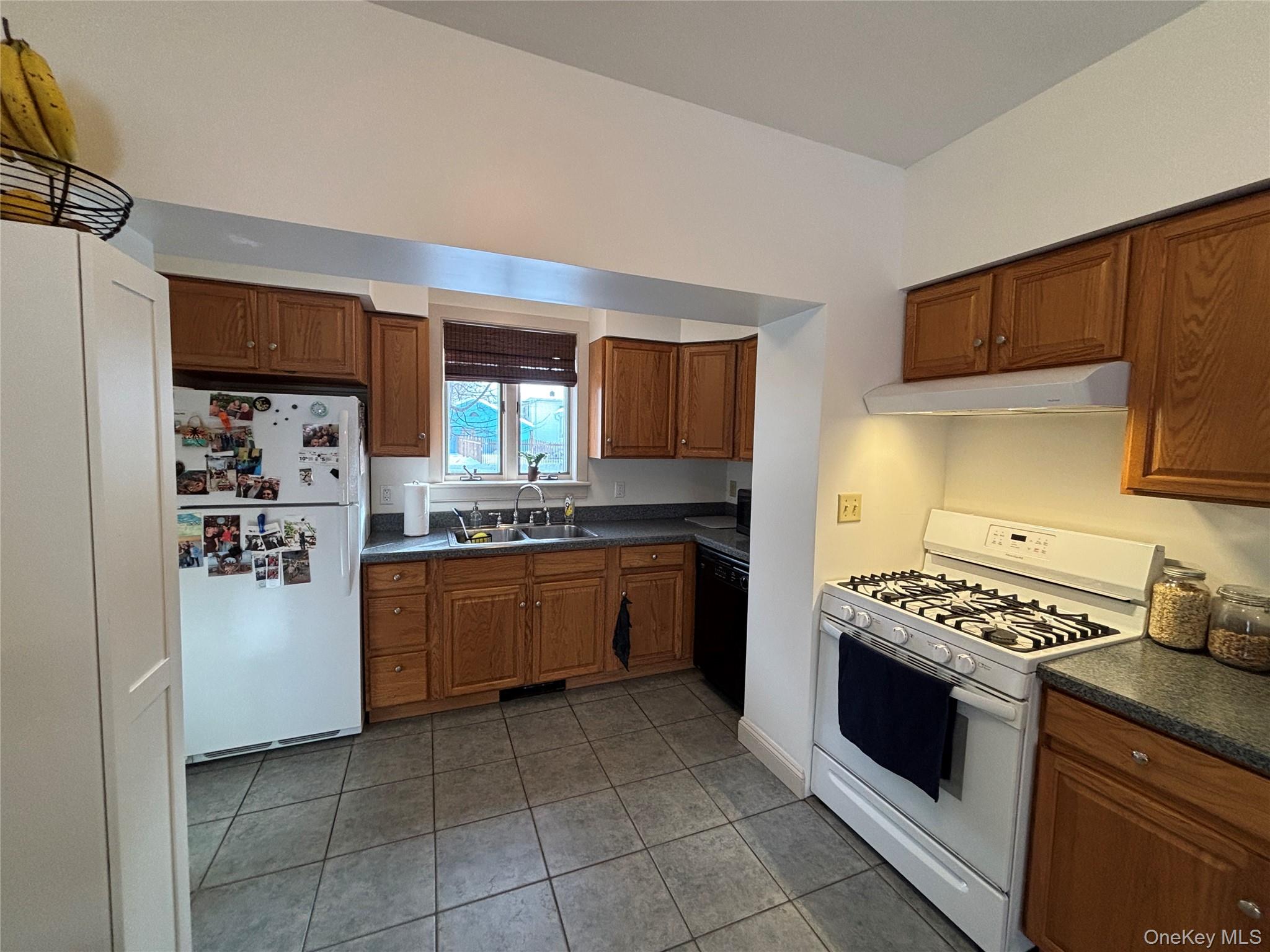 #9 photo, 11 W Bridge Street, Saugerties , NY 12477