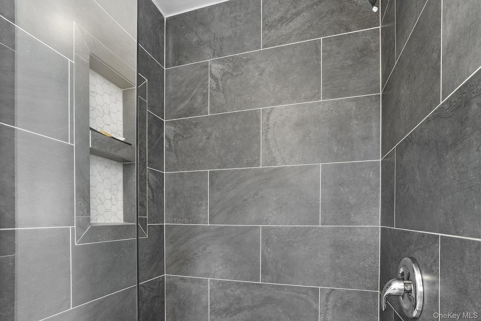 #13 photo, 1010 Pine View, 纽约州 New Windsor , NY 12553