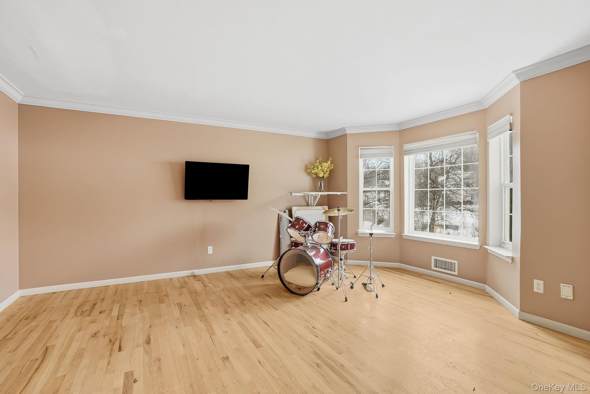 #6 photo, 1010 Pine View, 纽约州 New Windsor , NY 12553