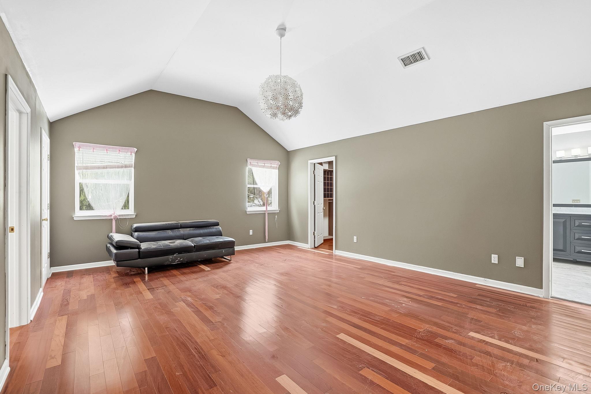 #9 photo, 1010 Pine View, 纽约州 New Windsor , NY 12553