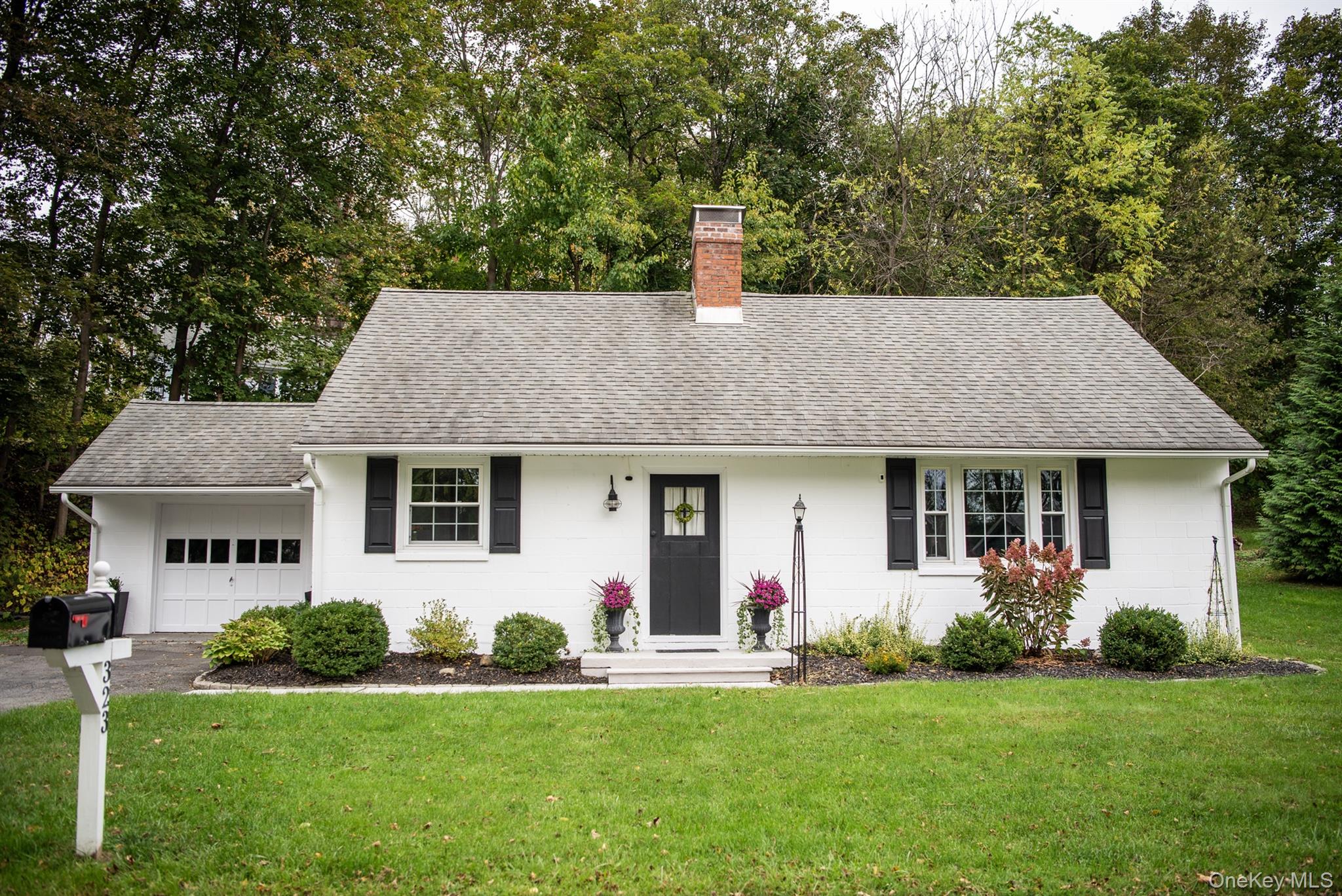 #2 photo, 323 Hillside Avenue, Hurley , NY 12443