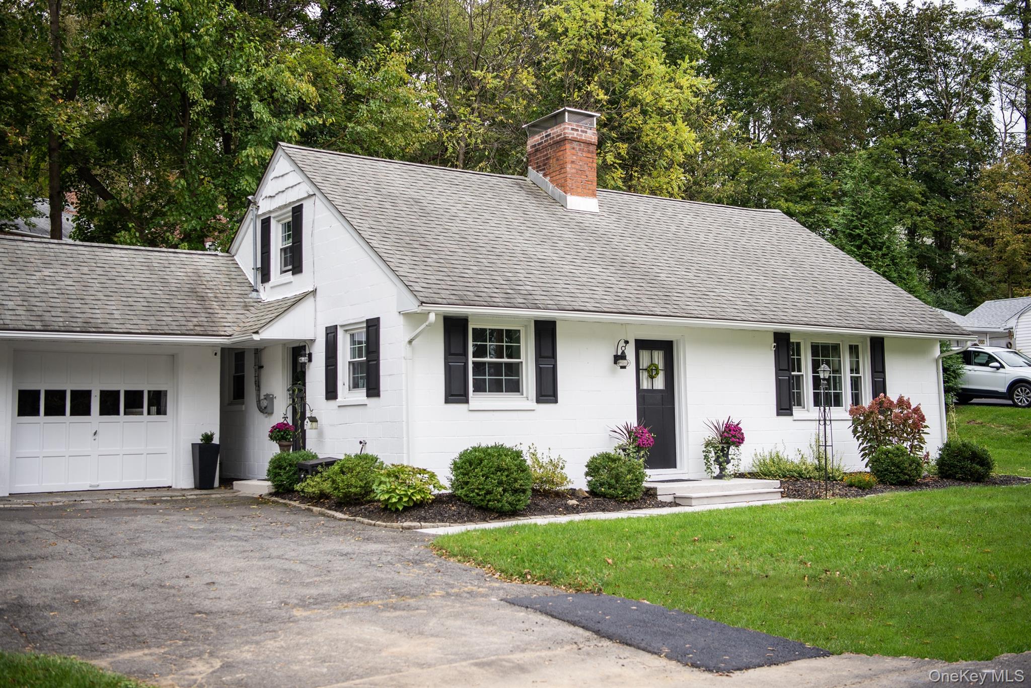 #9 photo, 323 Hillside Avenue, Hurley , NY 12443