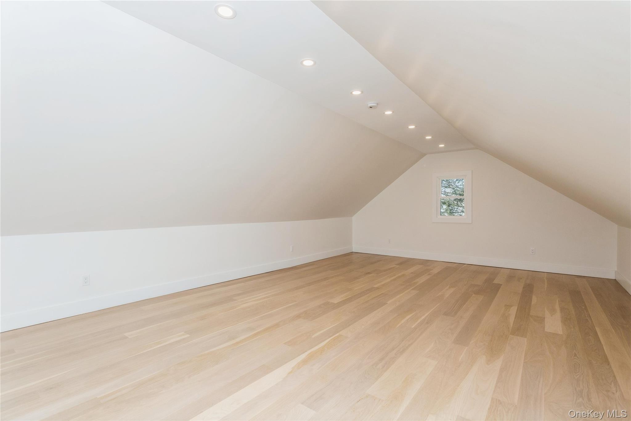 #20 photo, 83 Thoreau Court, Yorktown Heights , NY 10598