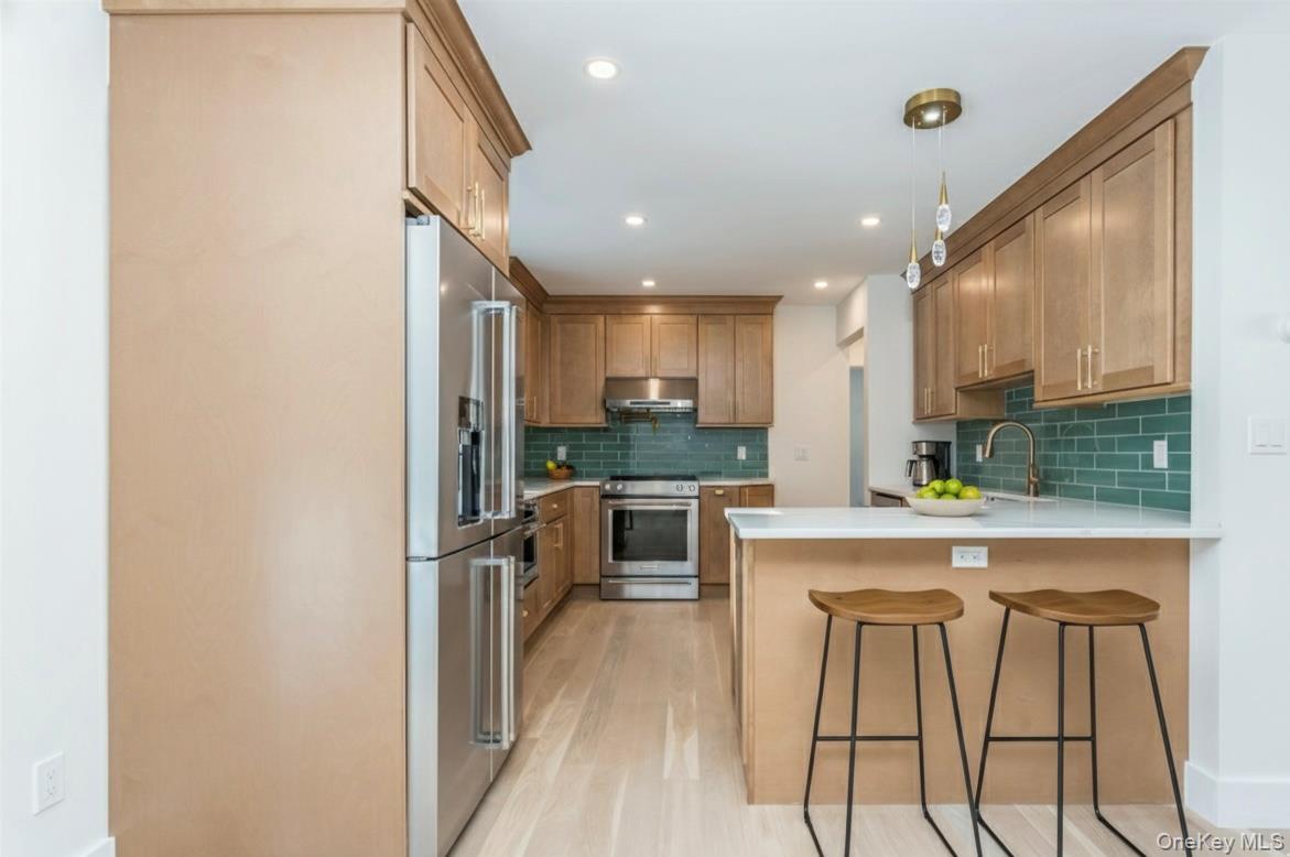 #6 photo, 83 Thoreau Court, Yorktown Heights , NY 10598