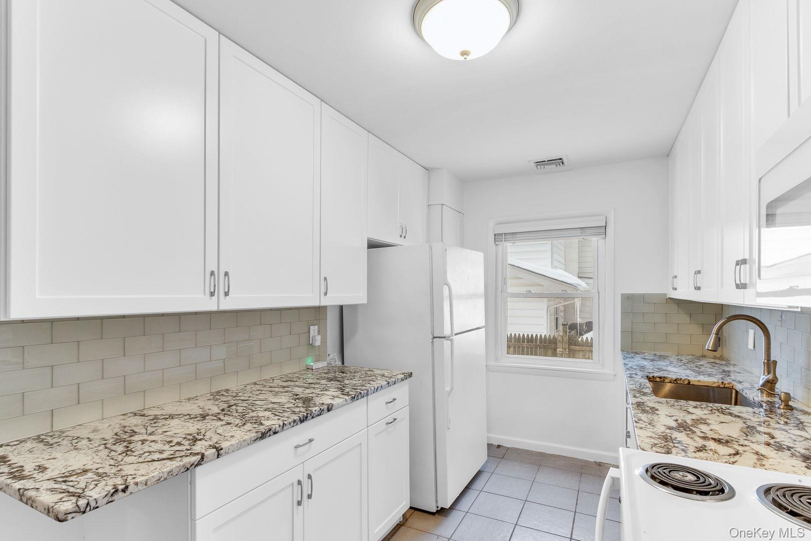 #11 photo, 155 Lake Shore Drive, Pleasantville , NY 10570