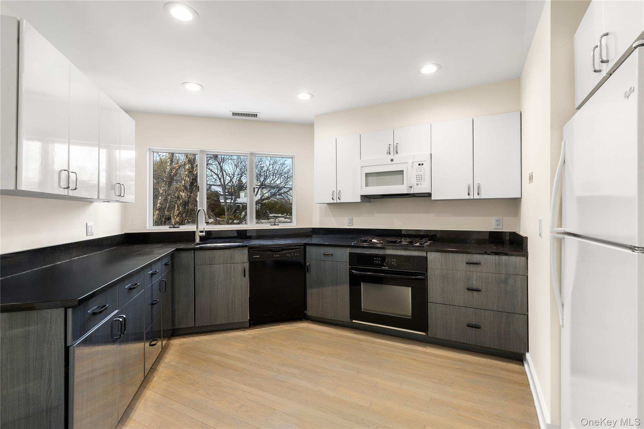 #5 photo, 301 S Ridge Street, Rye Brook , NY 10573