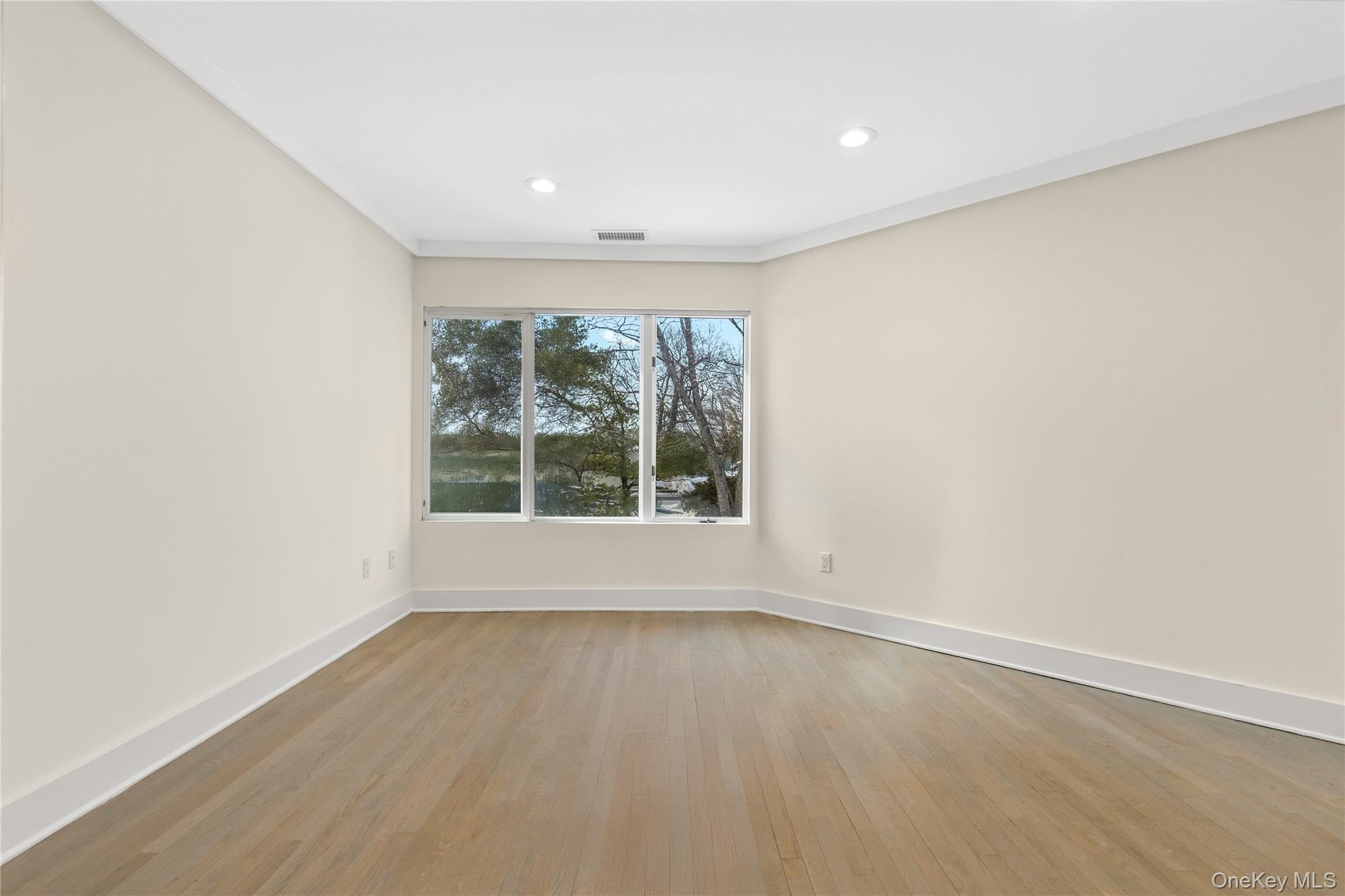 #8 photo, 301 S Ridge Street, Rye Brook , NY 10573