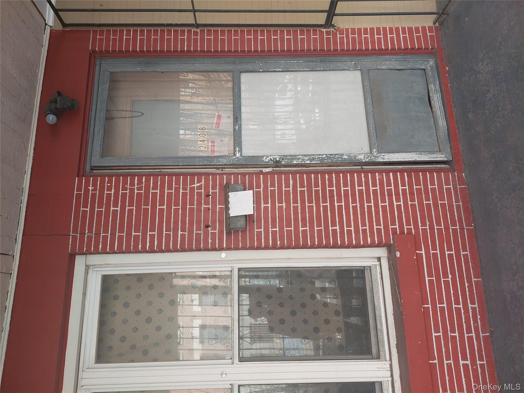 #13 photo, 2408 Grand Avenue, 布朗士 Bronx , NY 10468